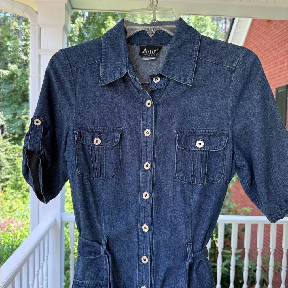 Vintage A-list Denim Full Button Dress with belt.  Size 9-10.